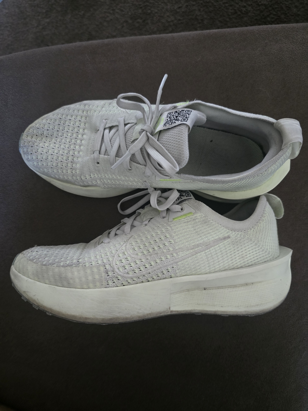 Nike Light Green Athletic Running Shoes Sneakers